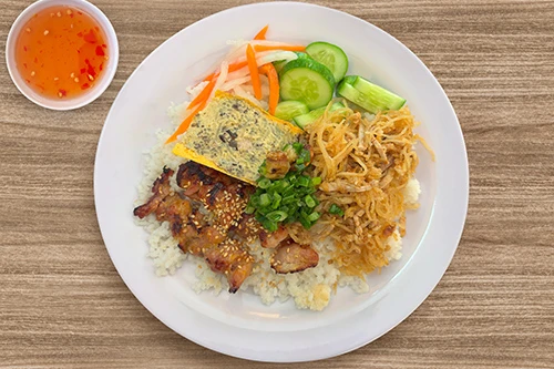 Cơm Sườn Bì Chả