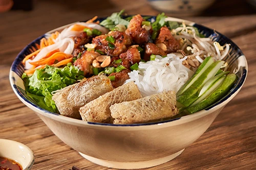 Bún Thịt Nướng + Chả Giò
